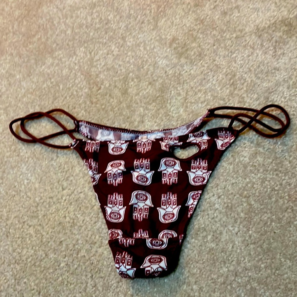 Large fitting super soft thong 🫦❤️
